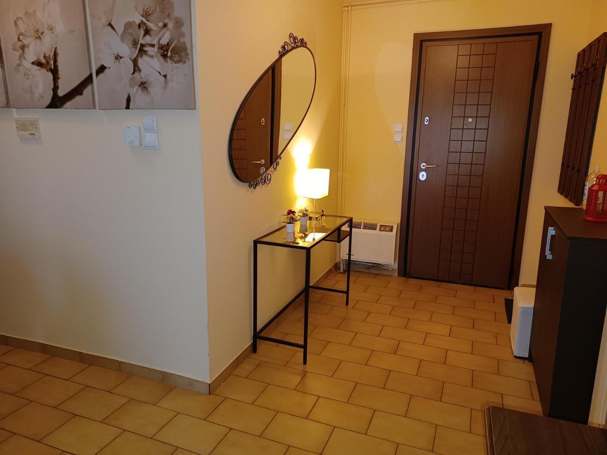 Central Apartment Giannina Esterno foto
